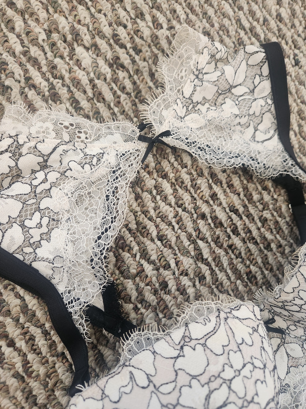 Victoria's Secret Cream and Black Lace Balconette Bra & Panty Set - Picture 4 of 4